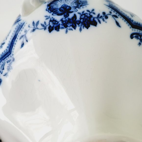 J&G Meakin Flow Blue Covered Vegetable Dish, Embossed w/Gold Accents, England - Picture 11 of 16